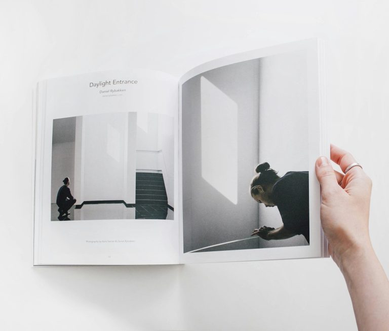 Strasser Design Ingenium – Grafikdesign, Texte, Konzepte Geöffnetes Journal.
