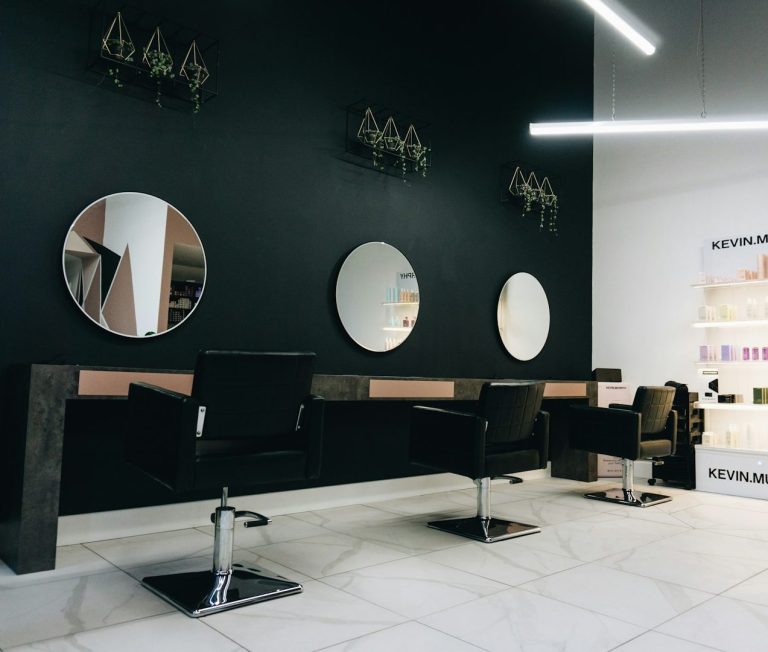Strasser Design Ingenium – Grafikdesign, Texte, Konzepte Friseursalon.